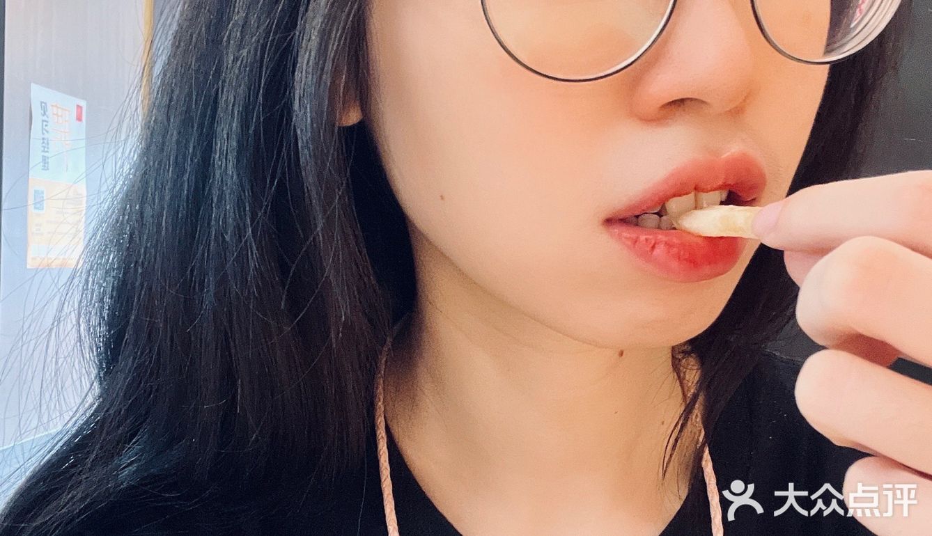 巨无霸越来越小了,还是我嘴变大了?!