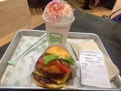 芝士牛肉蘑菇堡-Shake Shack(西单大悦城店)