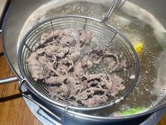 -领鲜潮牛鲜牛羊肉火锅(宏昌店)