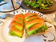 三文鱼牛油果-IL TEATRO 精品意大利餐厅