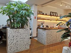 -Line 咖啡(石厦花园店)