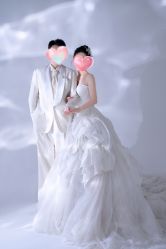 -雪中彩影婚纱摄影·微光艺术中心