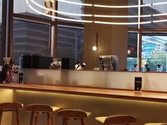 -星巴克臻选(上海虹桥新天地三店)