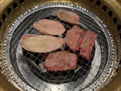 -山川小町·极番烧肉(新地假日广场店)