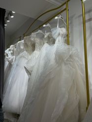 -LOVE SHINE婚纱·红鼎庄龙凤褂·妈妈装定制