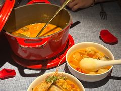 -弦月窗LUNETTE BY AMANDA(复兴路店)