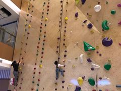 -ROCKPLUS攀岩馆(环宇城店)