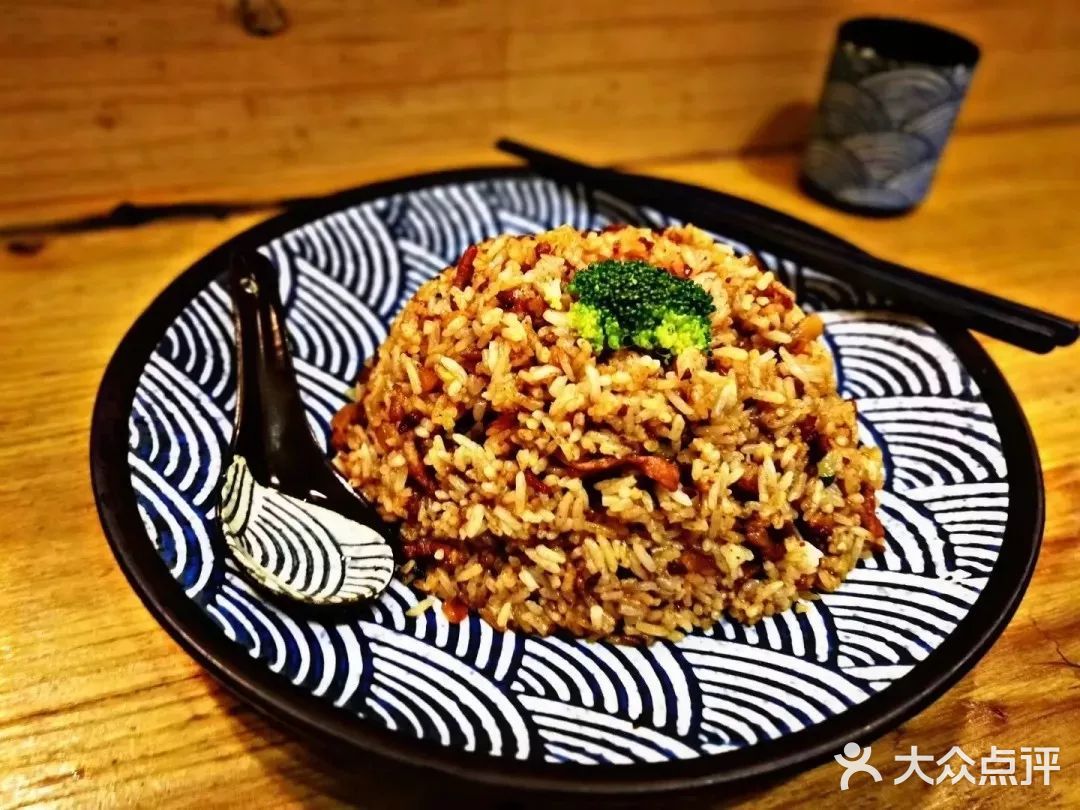 美食大学城！
