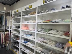 -翰皇直营洗衣洗鞋(望京鹿港店)