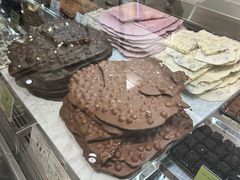 -VENCHI 闻绮(上海佛罗伦萨小镇店)
