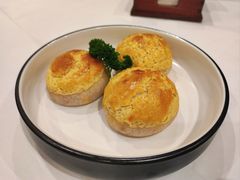 酥皮叉烧包-白天鹅宾馆-宏图府餐厅