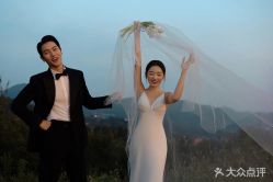 -雪中彩影婚纱摄影·微光艺术中心