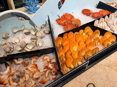 -大中华希尔顿酒店-念自助餐·嗨啤·小龙虾