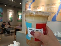 曲奇燕麦拿铁-Seesaw Coffee(环贸iapm店)