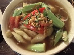 -Cuc Gach Quan Restaurant