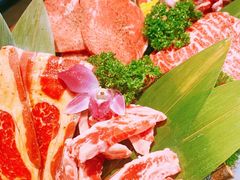 黑牛六拼-明洞阿姨·韩式酱蟹烤肉·创意料理(三元桥店)