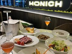 -MONICH牛排融合餐厅(和义大道购物中心店)