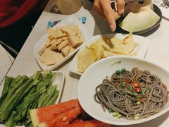 -三江源活鱼现烤(维多利摩尔城店)