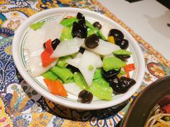 -云海肴·汽锅鸡·云南菜(天山百盛优客店)