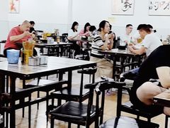 -胥佳烧鸡公牛肉面馆