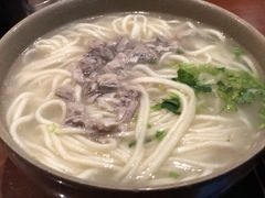 -亮亮面馆(经六路店)