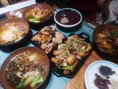 -八月美食小馆(银泰城总店)