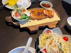 -大头虾越式风味餐厅(光明广场店)