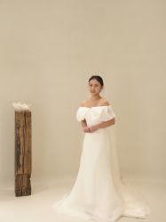 -LaMousse婚纱买手店