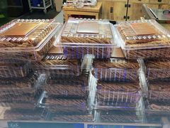 -帅巴人舅母子腊蹄民俗村