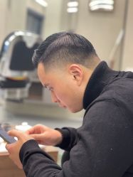 -Devilhands Barbershop男士理容店