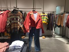 -URBAN REVIVO(欢乐海岸购物中心店)