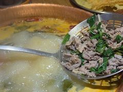 -洱火云南酸菜牛肉火锅(石景山当代商城店)