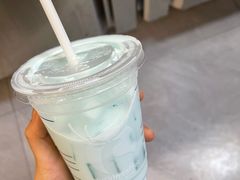 -瑞幸咖啡(巴黎春天陕西路店)