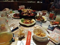 -巴厘龙虾·榜首油焖大虾(音乐学院·沿江酒馆店)