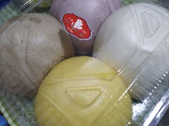 -白玉兰食品甜凤店(合生汇店)