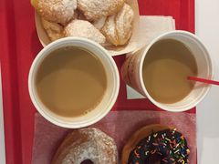 -Winchell's Donuts House
