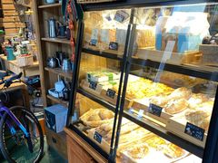 -房角石咖啡与书(吉大南校店)