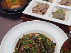 -香山湖家家宴(中山陵店)