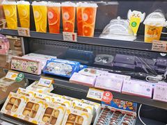 面包甜点陈列柜-仟吉(星汇维港店)