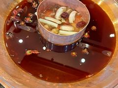 牛油字母鸳鸯锅-老码头火锅(骡马市店)