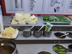 自助调料区-海底捞火锅(天津SM城市广场店)