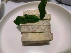 -红鼎豆捞·非遗鲍皇汤火锅(宝丰路店)