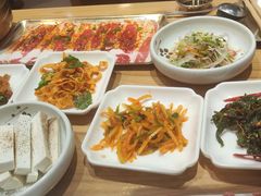 -青瓦餐厅·生鱼片·韩园烤肉(西塔店)