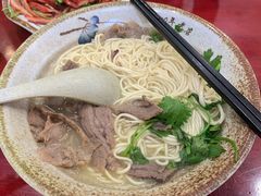 -金杨拉面王小吃面馆·牛三宝面·红烧牛肉粉