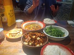 -老三样·美食研究中心(世贸路店)