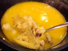 -鲜入围煮花胶鸡海鲜火锅