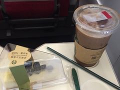 -星巴克(上海虹桥站2A检票口)