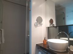 -桔子酒店(南京新街口张府园地铁站店)