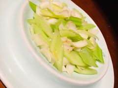 西芹百合-玛町精致餐酒吧(大众巷店)