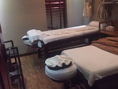 -莱蔻·圣灸堂·推拿艾灸(天山店)